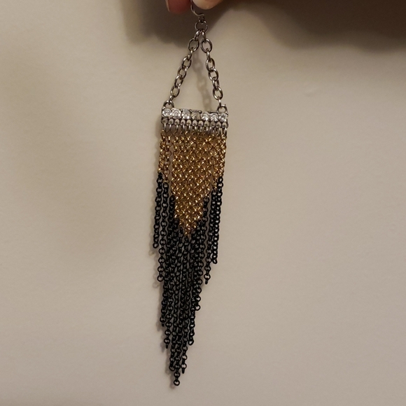 BNWT Guess chain drop earrings - Picture 4 of 4